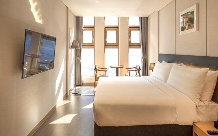 The first stay hotel(old, Luce bridge hotel) (Korea Quality)