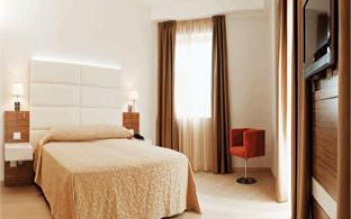 S Hotel
