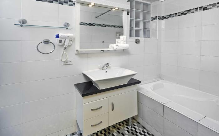 Comfort Inn & Suites Burwood
