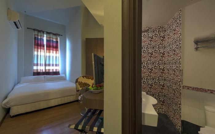 Arenaa Deluxe Hotel