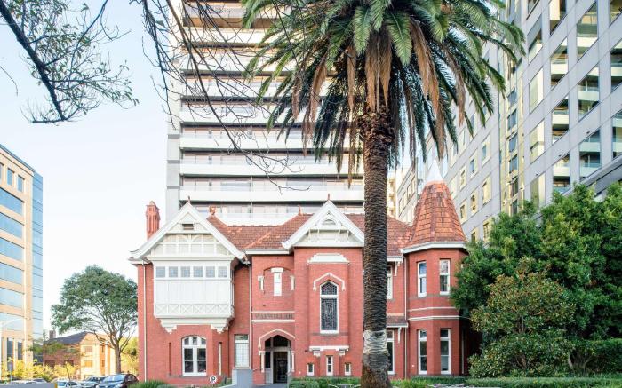 Seasons Heritage Melbourne Hotel