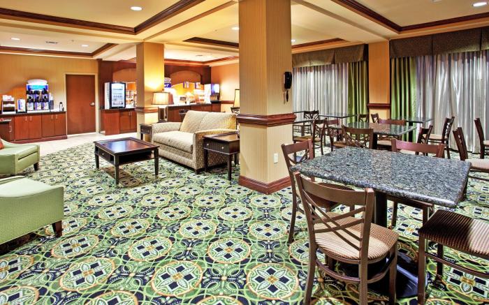 Holiday Inn Express Hotel & Suites Biloxi- Ocean Springs By IHG