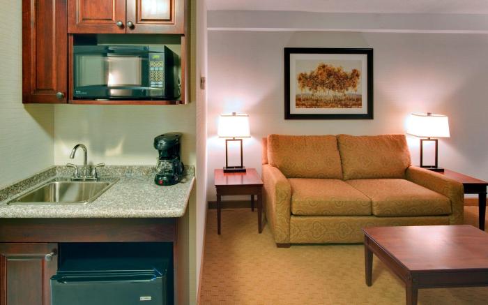 Holiday Inn Express Hotel & Suites Brockville By IHG