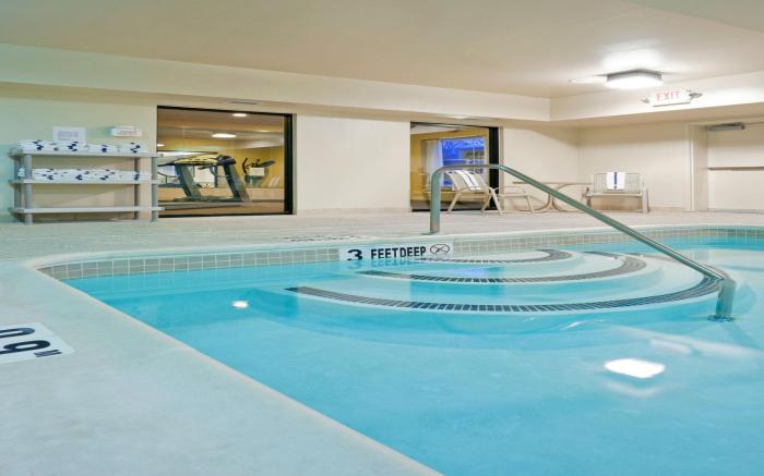 Holiday Inn Express Hotel & Suites Clifton Park By IHG