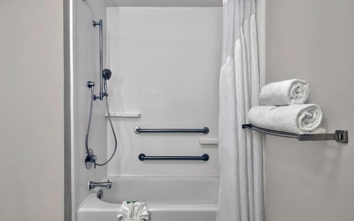Holiday Inn Express Hotel & Suites Kansas City - Grandview By IHG
