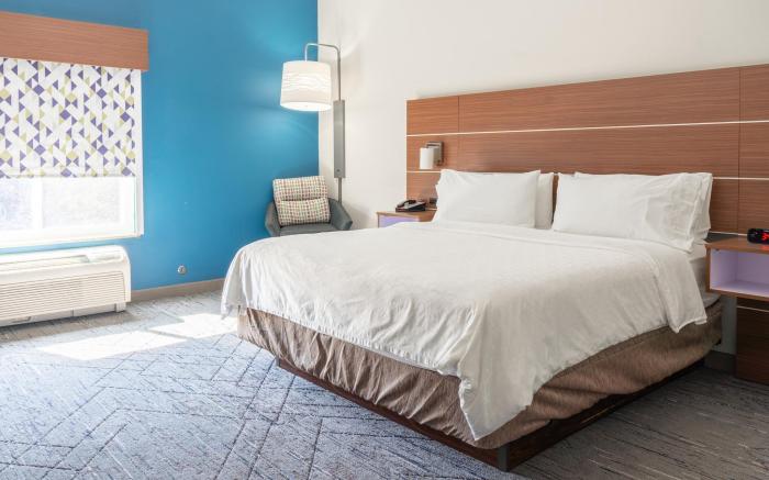 Holiday Inn Express Hotel & Suites Lake Zurich-Barrington By IHG