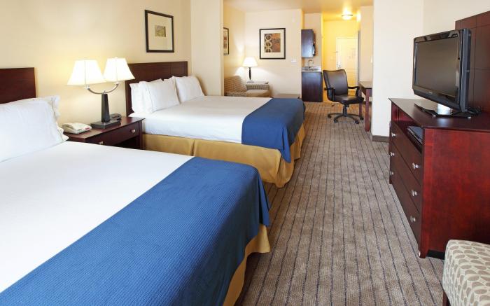 Holiday Inn Express Hotel & Suites Marshall By IHG