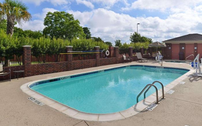Comfort Inn & Suites