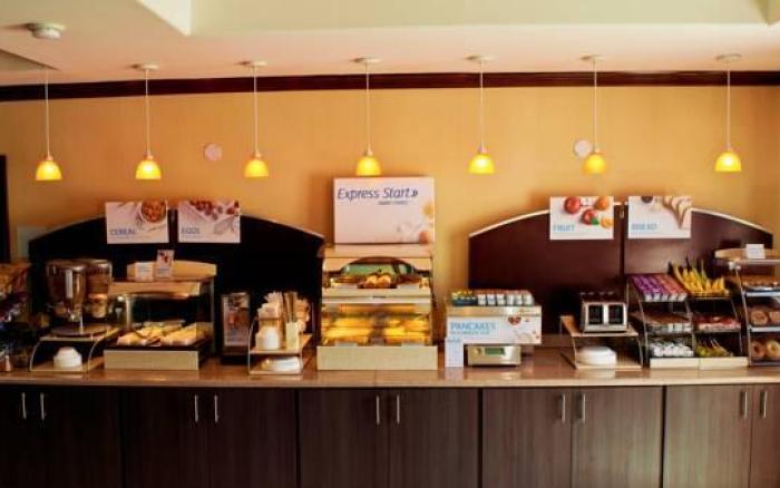 Holiday Inn Express Hotel & Suites Waller By IHG