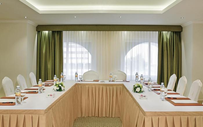 City Seasons Al Hamra Hotel