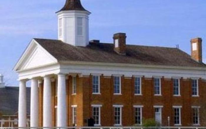 Victorian Inn & Suites