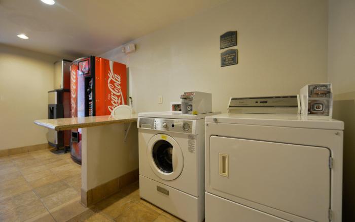 Holiday Inn Express & Suites Elk Grove West I-5 By IHG