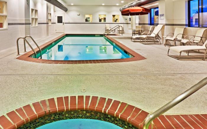 Holiday Inn Express Hotel & Suites Bartlesville By IHG