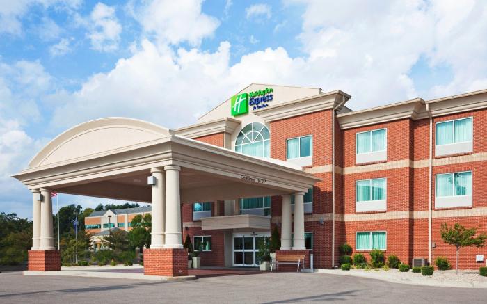 Holiday Inn Express Hotel & Suites Cincinnati Southeast Newport By IHG