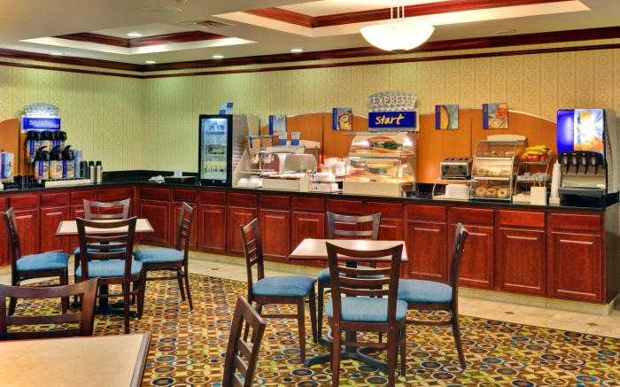 Holiday Inn Express Hotel & Suites Dewitt - Syracuse By IHG
