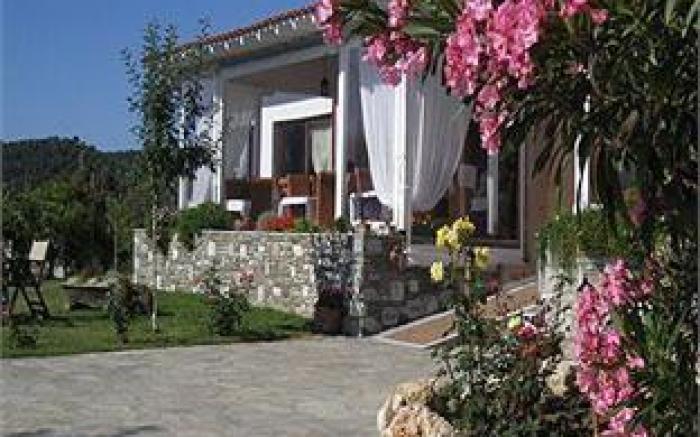 Antigoni Seaside Resort