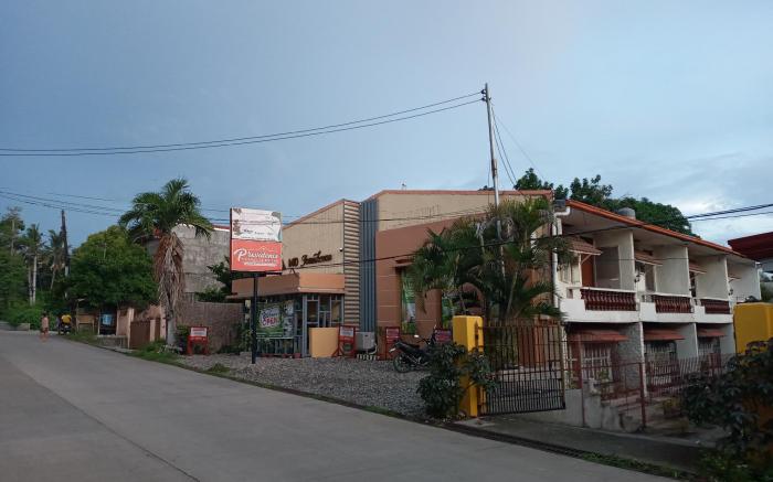 RedDoorz @ Calceta Street Cogon