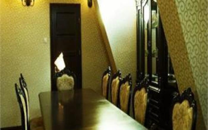 Hotel Carol