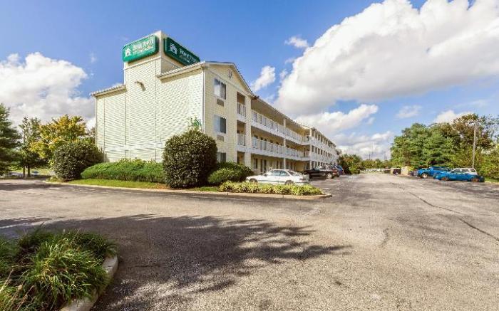 HomeTowne Studios Philadelphia - Maple Shade, NJ