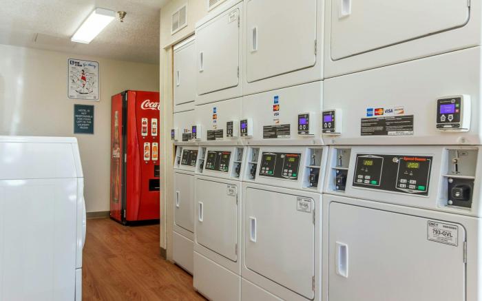 HomeTowne Studios Houston - Northwest