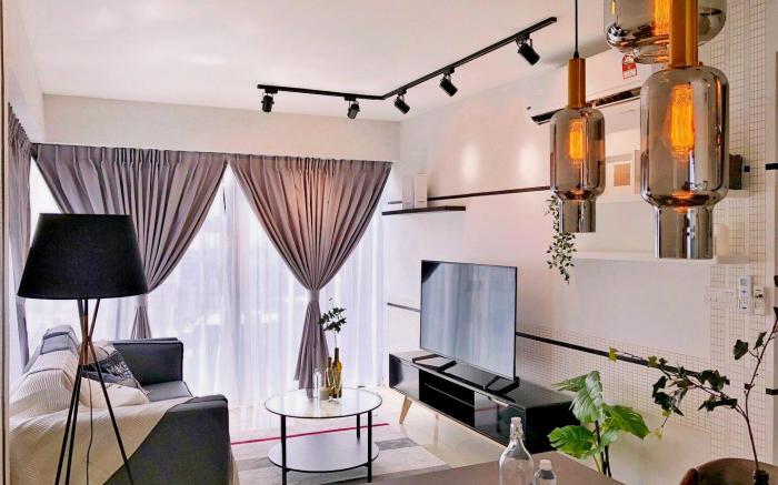 Vibrant 2BDR Loft | EkoCheras Plaza Nearby | MOKA