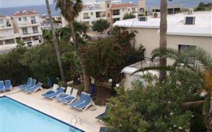 Hilltop Gardens Hotel Apartments