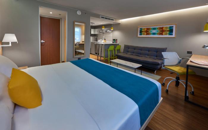 City Express Suites by Marriott Toluca