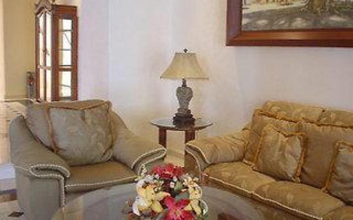 Hotel Plaza Colonial