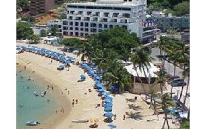Acamar Beach Resort