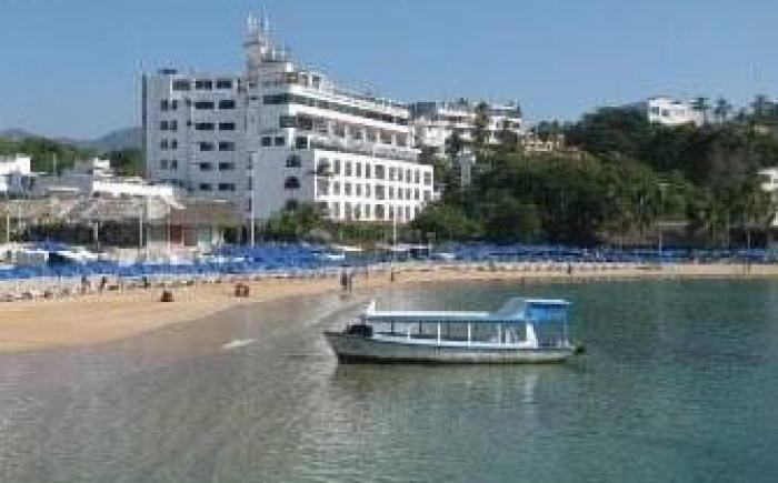 Acamar Beach Resort