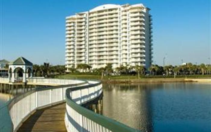 Pelican Beach Resort and Conference Center
