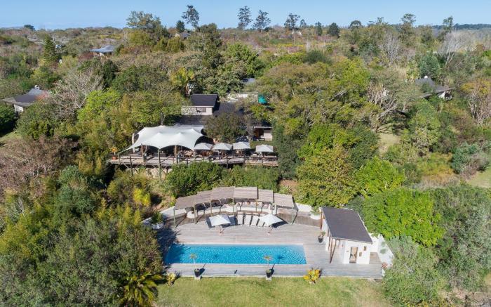 Hog Hollow Country Lodge