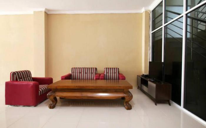 RedDoorz near Pakuwon Mall Solo Baru
