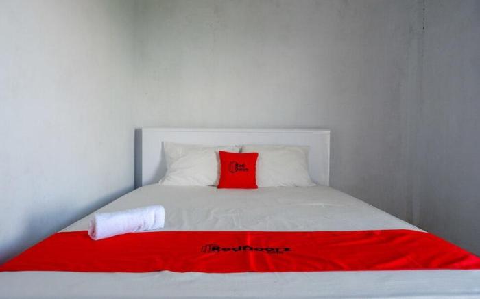 RedDoorz Plus @ Grand Pacifik Hotel Makassar
