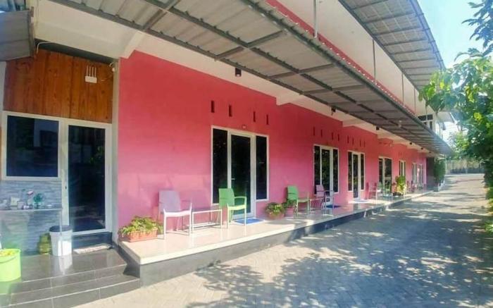 Griya Mulya near Alun Alun Batu Mitra RedDoorz