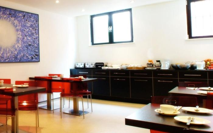 Avni Kensington Hotel