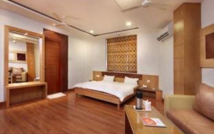 Hotel Mandakini Plaza