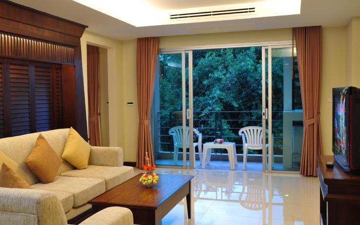 August Suites Pattaya