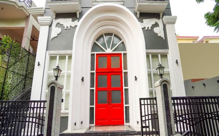 Townhouse Sector 19 Indiranagar Near Fun Republic Mall