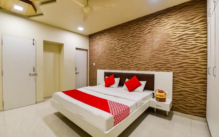 Super Hotel O Jagmohan Hotel