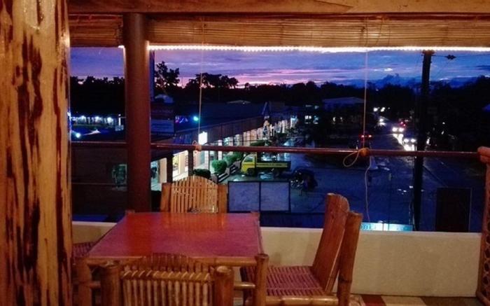 Zenith Inn & Resto Bar