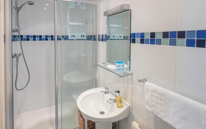 Luccombe Villa Holiday Apartments