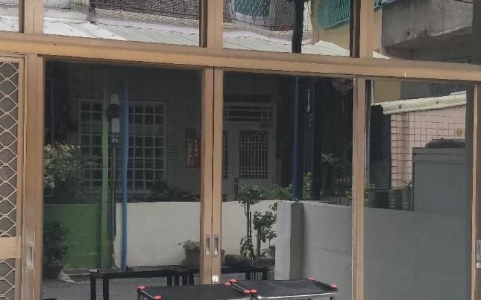 Mike Hostel