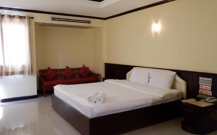 Auychai Grand Hotel