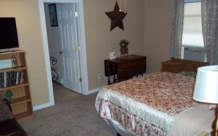 Tin Brook Bed & Breakfast