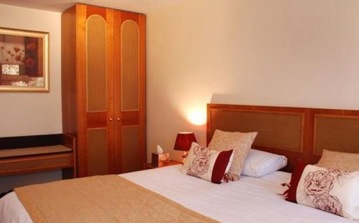 The Crown House Hotel