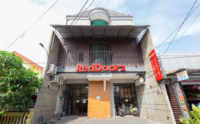 RedDoorz @ Manukan Surabaya