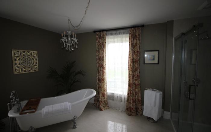 Maplehurst Manor Bed and Breakfast