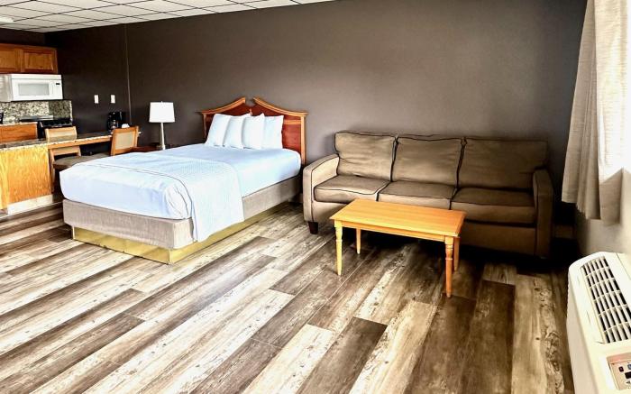 Gadsden Inn and Suites