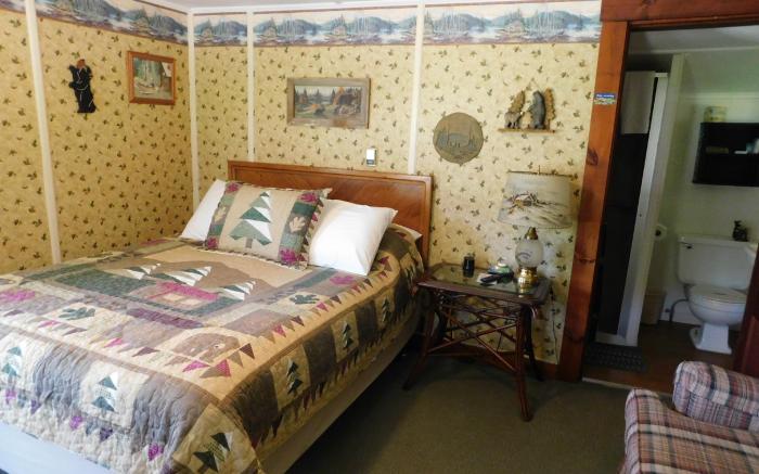 Carroll Motel & Cottages